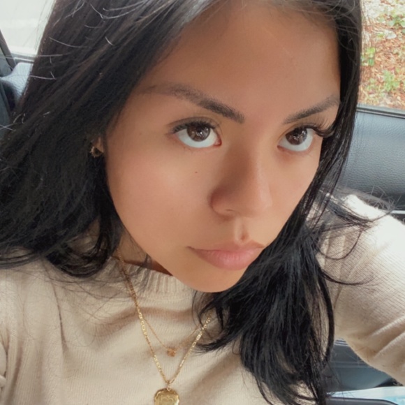 Meet your Posher, Ana - Picture 2 of 2